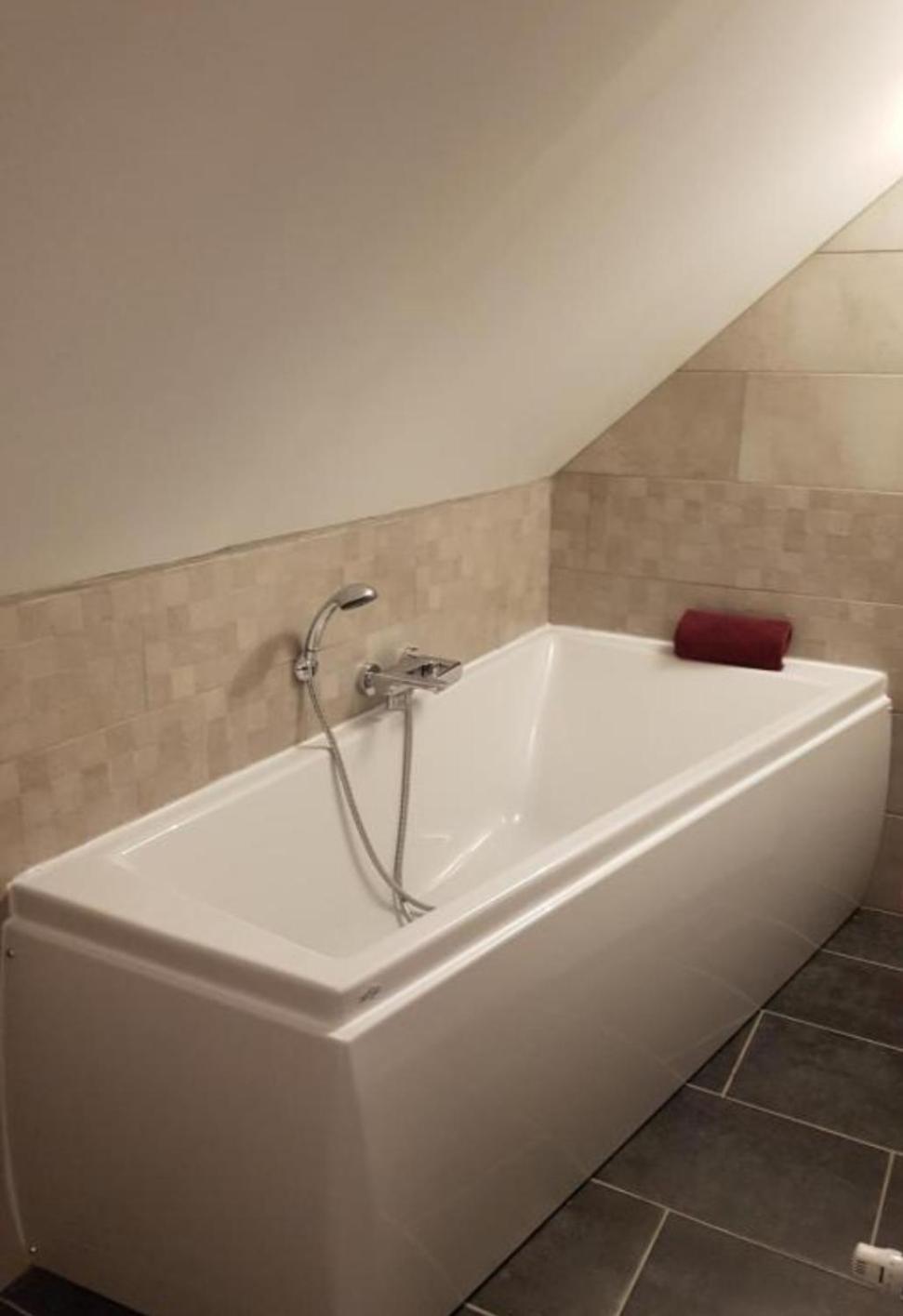 Egligny La Longere Des Glycines B&B 외부 사진