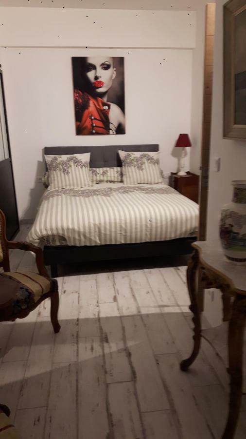 Egligny La Longere Des Glycines B&B 외부 사진